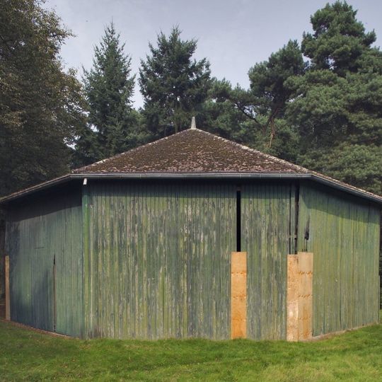 Gesticht St. Anna: ombouw van draaimolen