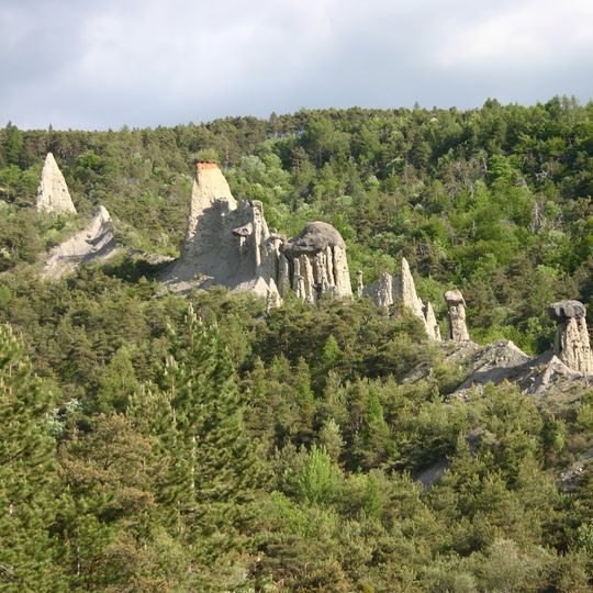 Les Demoiselles Coiffées