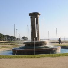 Fonte Luminosa no Jardim da Avenida Montevideu
