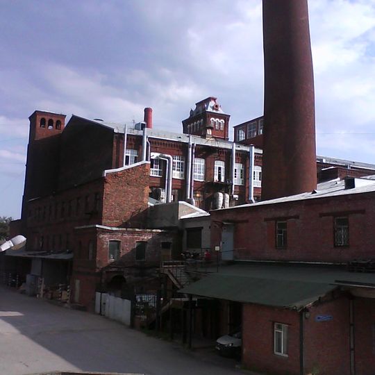 Прядильный корпус с кузницей и дымовой трубой