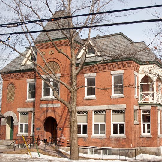 Pettes Memorial Library