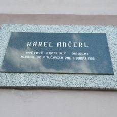 Pamětní deska Karla Ančerla v Tučapech