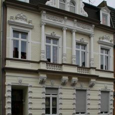 Barbarossastraße 18