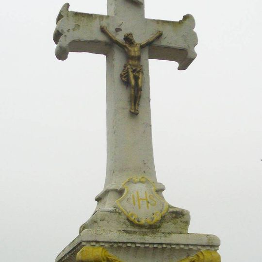 Kříž na rozcestí u domu 72 v Touchovicích