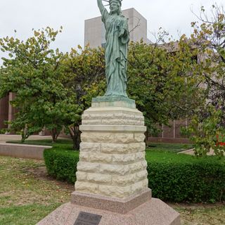 Statue of Liberty Replica Monument