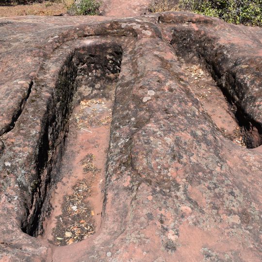 Necrópole de Vale Fuzeiros / Forneca