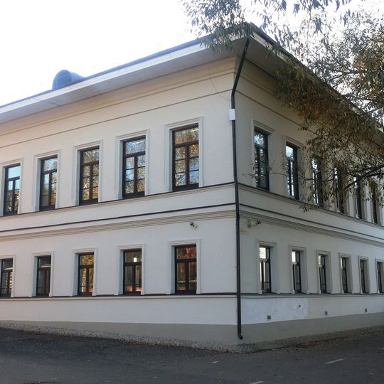 Здание женского училища