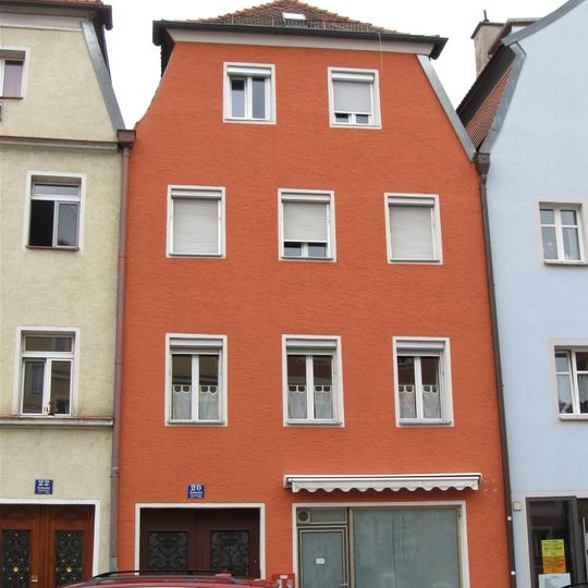 Wohn- und Geschäftshaus