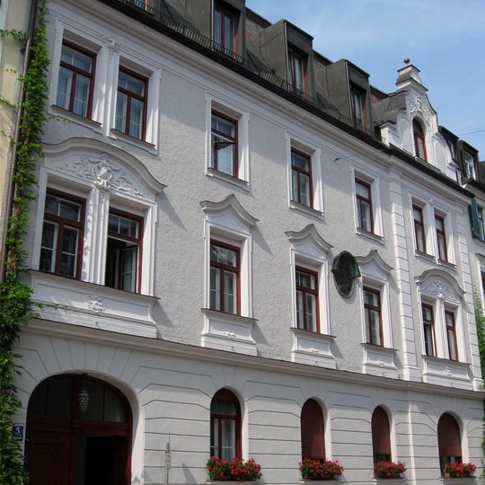 Mietshaus