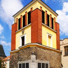 Pomník padlým v Pardubicích na náměstí Republiky