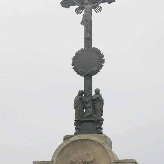 Kříž u rozcestí silnic severně od Úštěku