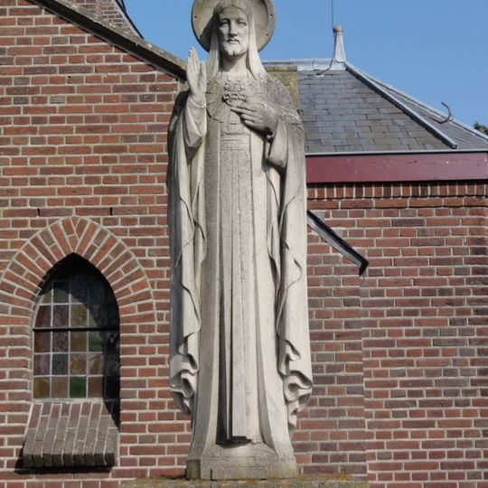 Statue of Sacred Heart of Jesus Christ