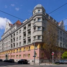 Wohnhausanlage Troststraße 64-66