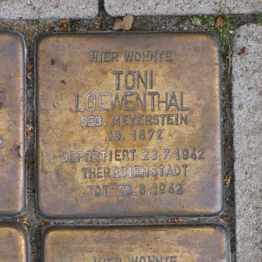 Stolperstein en memoria de Toni Loewenthal