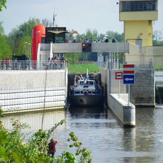 Hluboká nad Vltavou canal lock