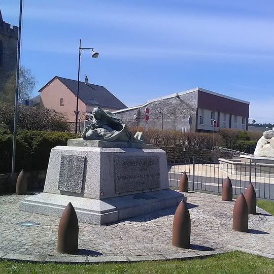 Monument aux morts de Saint-Chély-d'Apcher