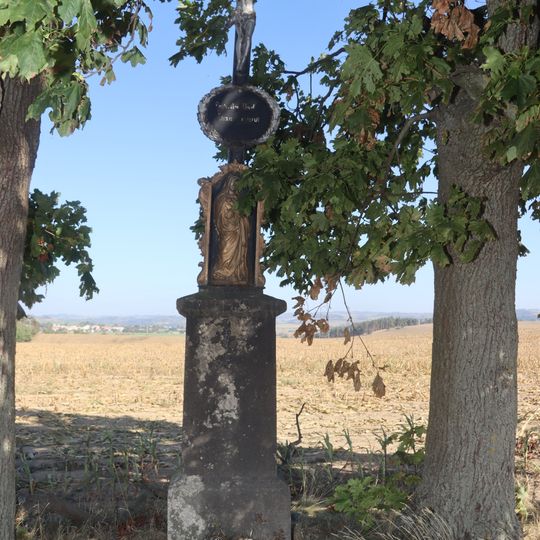 Kříž u silnice u Hvězdoňovic