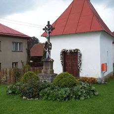 Kříž u kaple v Sudkově Dole