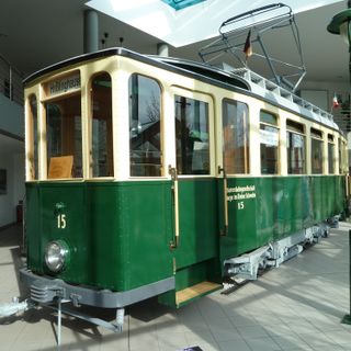 Straßenbahn-Triebwagen No.15