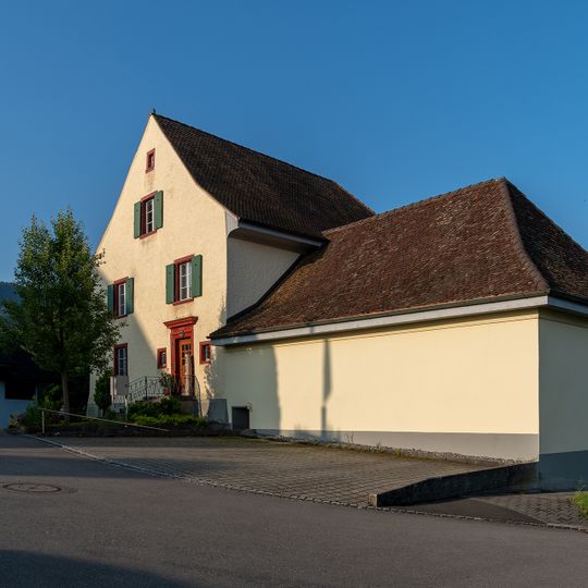 Römisch-katholisches Pfarrhaus
