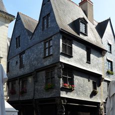 Maisons, 2 rue du Change