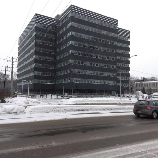 Claude-Castonguay Building