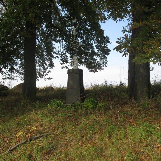 Kříž mezi Zvíkovem a Vlkovicemi