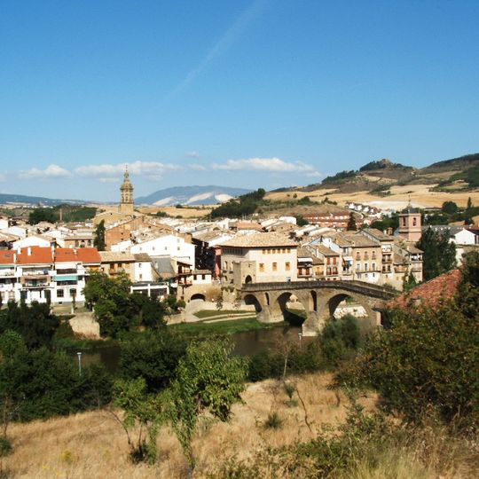 Puente La Reina – Gares