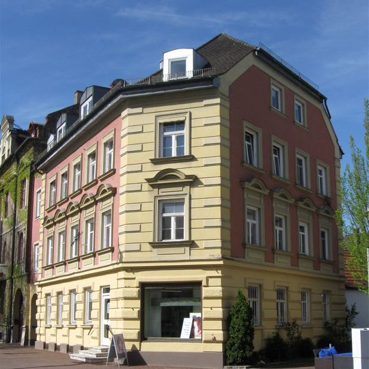 Martin-Luther-Straße 2