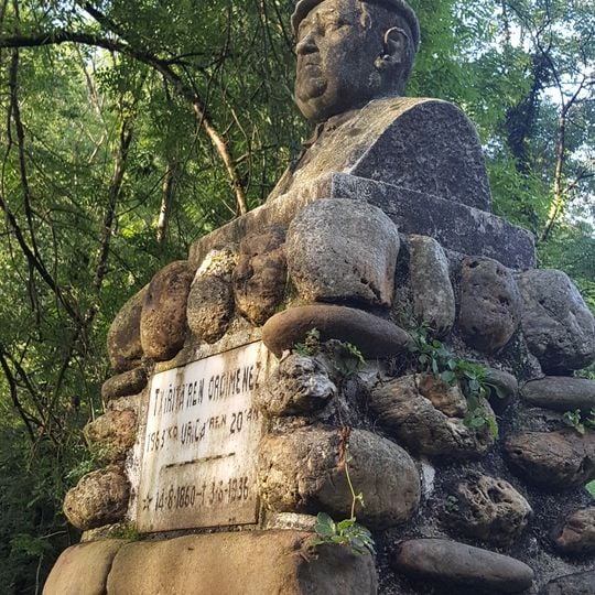 Txirritaren bustoa Ereñotzun