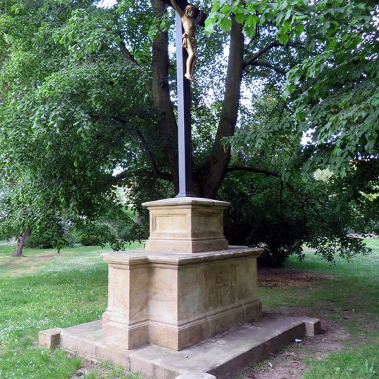 Kříž v Purkyňových sadech v Poděbradech