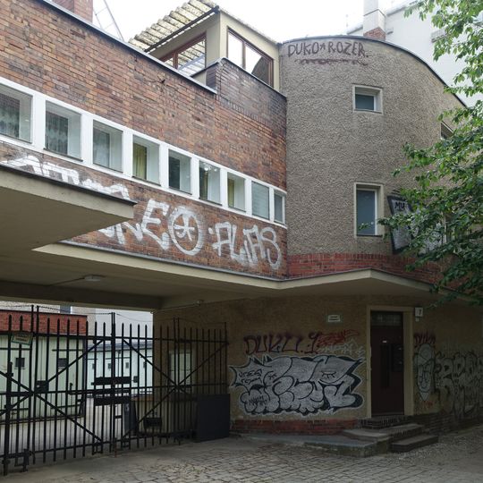 Garagenanlage mit Wohnungen Stubbenkammerstraße 7