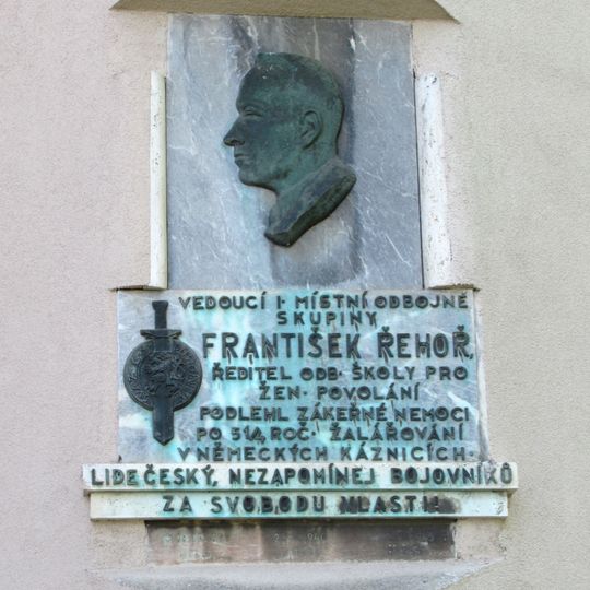 Pamětní deska Františka Řehoře v Třebízského ulici v Rokycanech