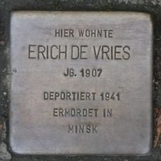 Stolperstein en memoria de Erich de Vries