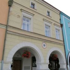 Husovo náměstí 1231