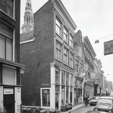 Pand met vrij gave trapgevel van het 'type met grote blokken'