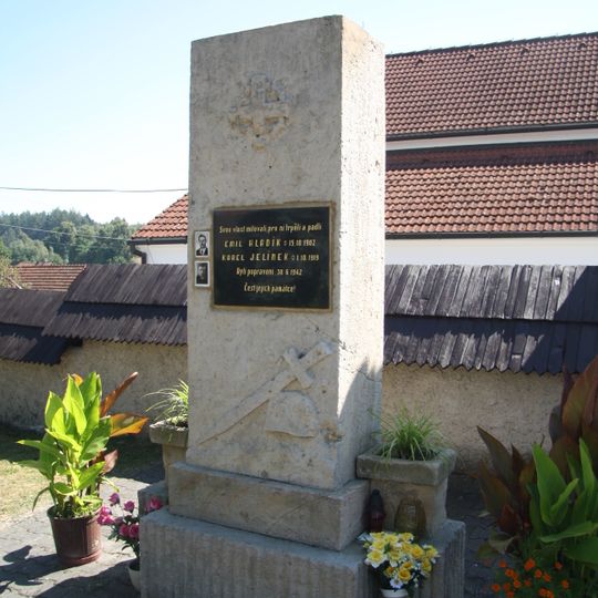 Památník obětem 2. sv. války v Borech