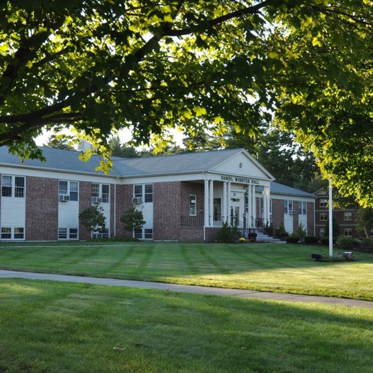 Daniel Webster College