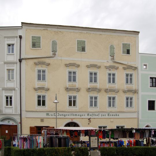 Stadtplatz 29