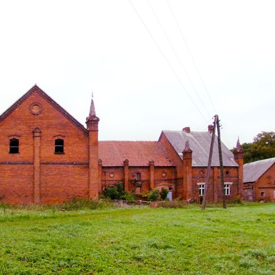 Stajnia z wozownią i domem stangreta