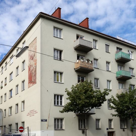 Wohnhausanlage Goldschlagstraße 142