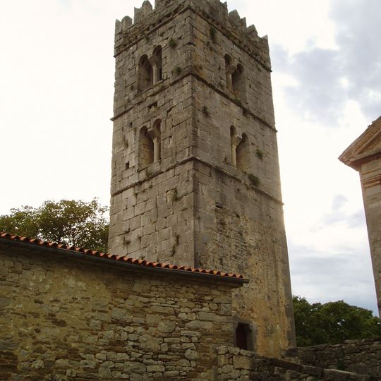 Hum, Buzet