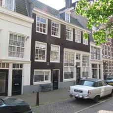 Pand onder dwars dak