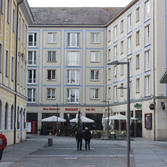 Gewandhausstraße 1, 3, 5, 7, 9