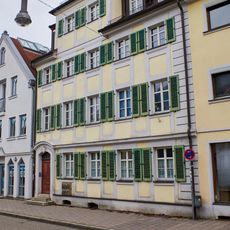 Residential building at Würzburger Strasse 22