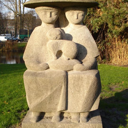 Twee vrouwen met parasol