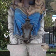 Kaplnka tróniacej Madony, socha