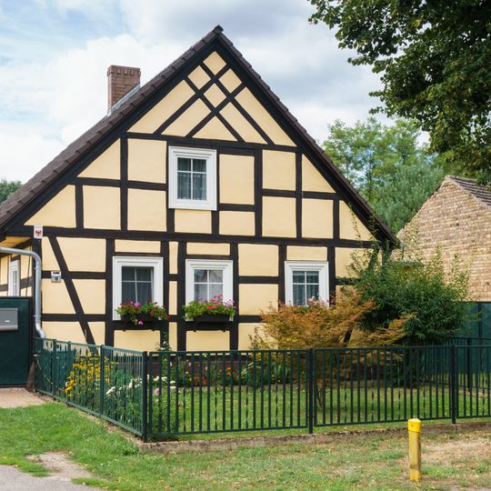 Berliner Chaussee 10