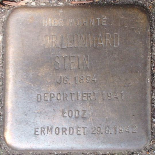 Stolperstein dedicated to Leonhard Stein