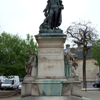 Monument to Philippe Pinel